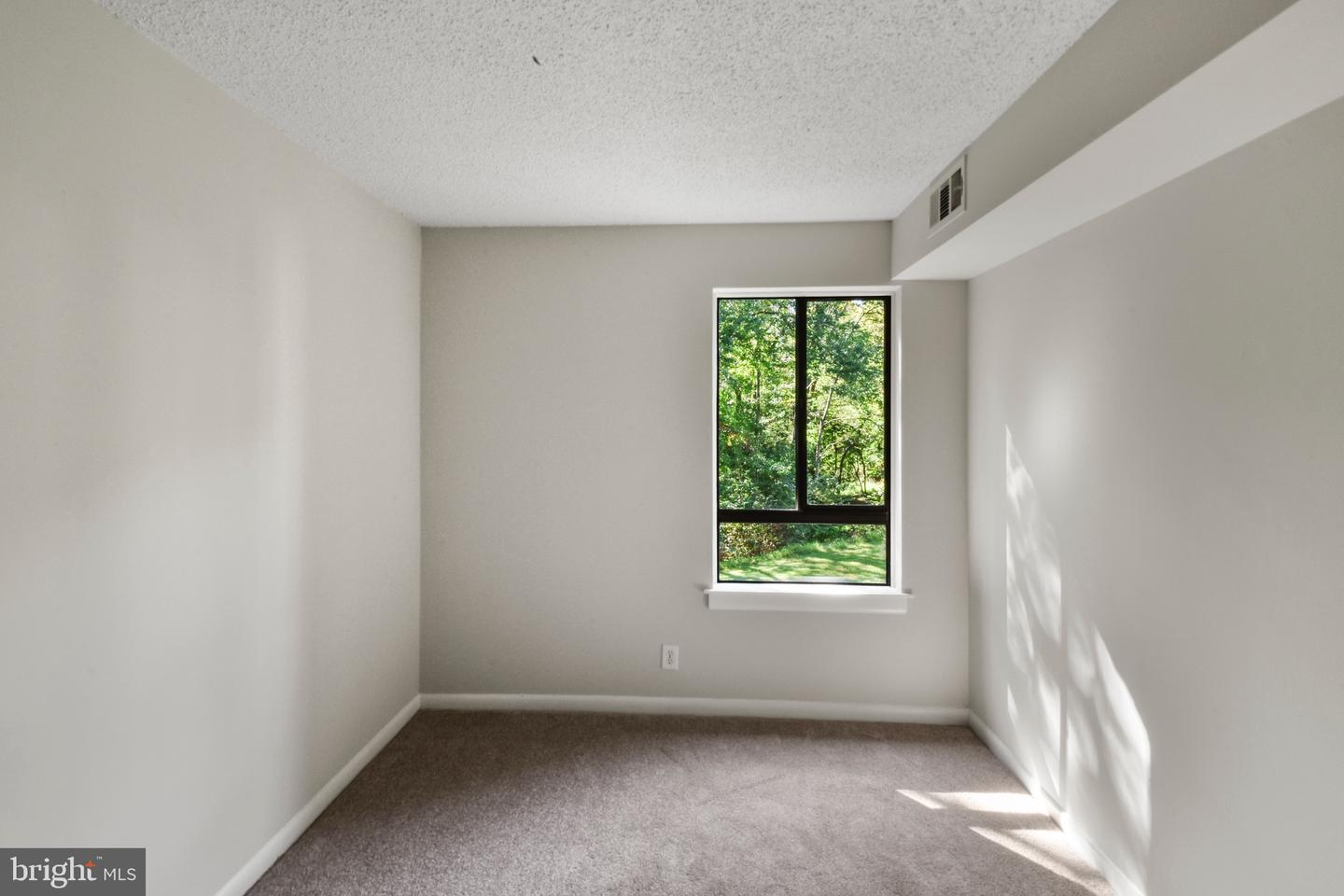11653 STONEVIEW SQ #11C, RESTON, Virginia 20191, 3 Bedrooms Bedrooms, ,2 BathroomsBathrooms,Residential,For sale,11653 STONEVIEW SQ #11C,VAFX2273048 MLS # VAFX2273048