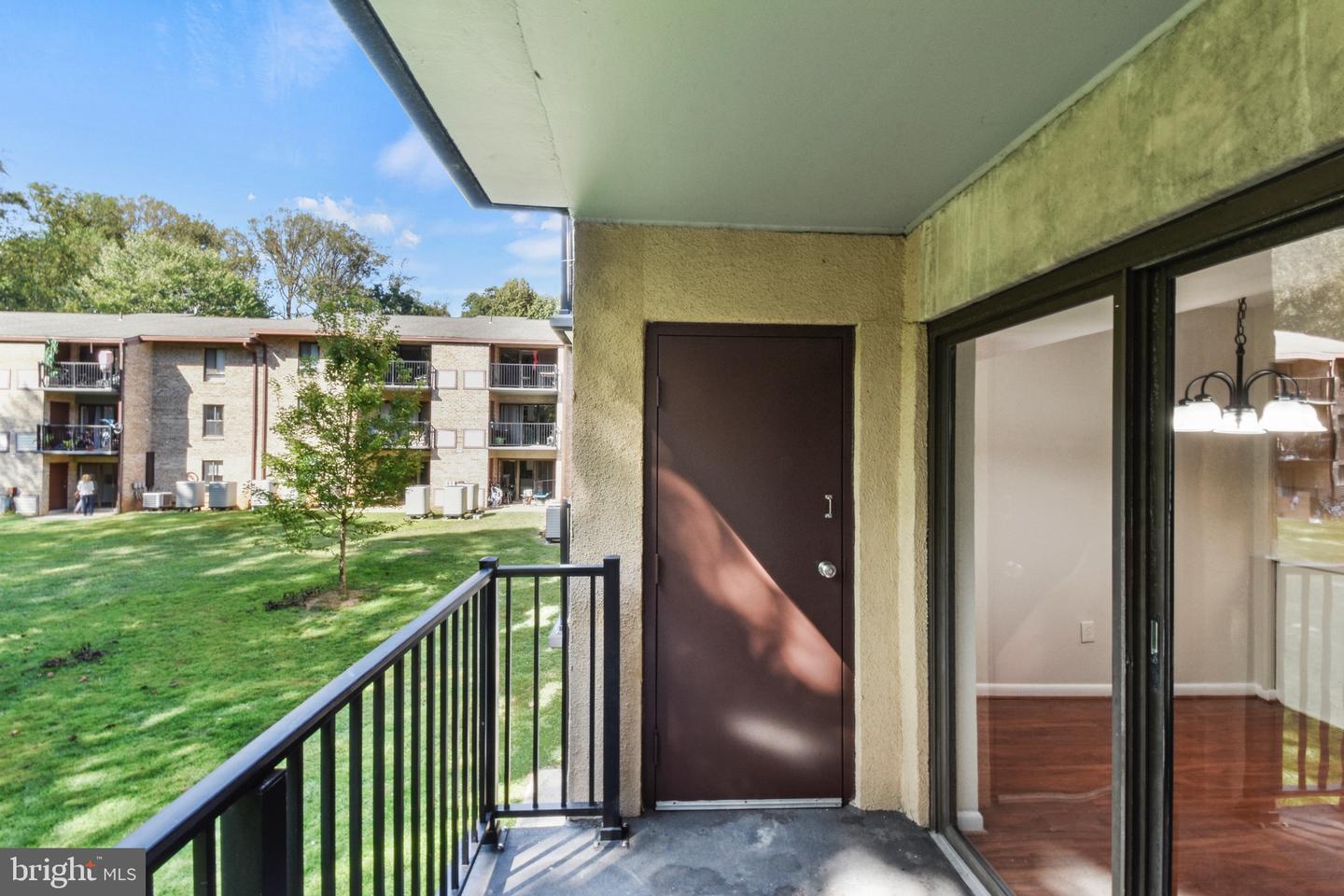 11653 STONEVIEW SQ #11C, RESTON, Virginia 20191, 3 Bedrooms Bedrooms, ,2 BathroomsBathrooms,Residential,For sale,11653 STONEVIEW SQ #11C,VAFX2273048 MLS # VAFX2273048