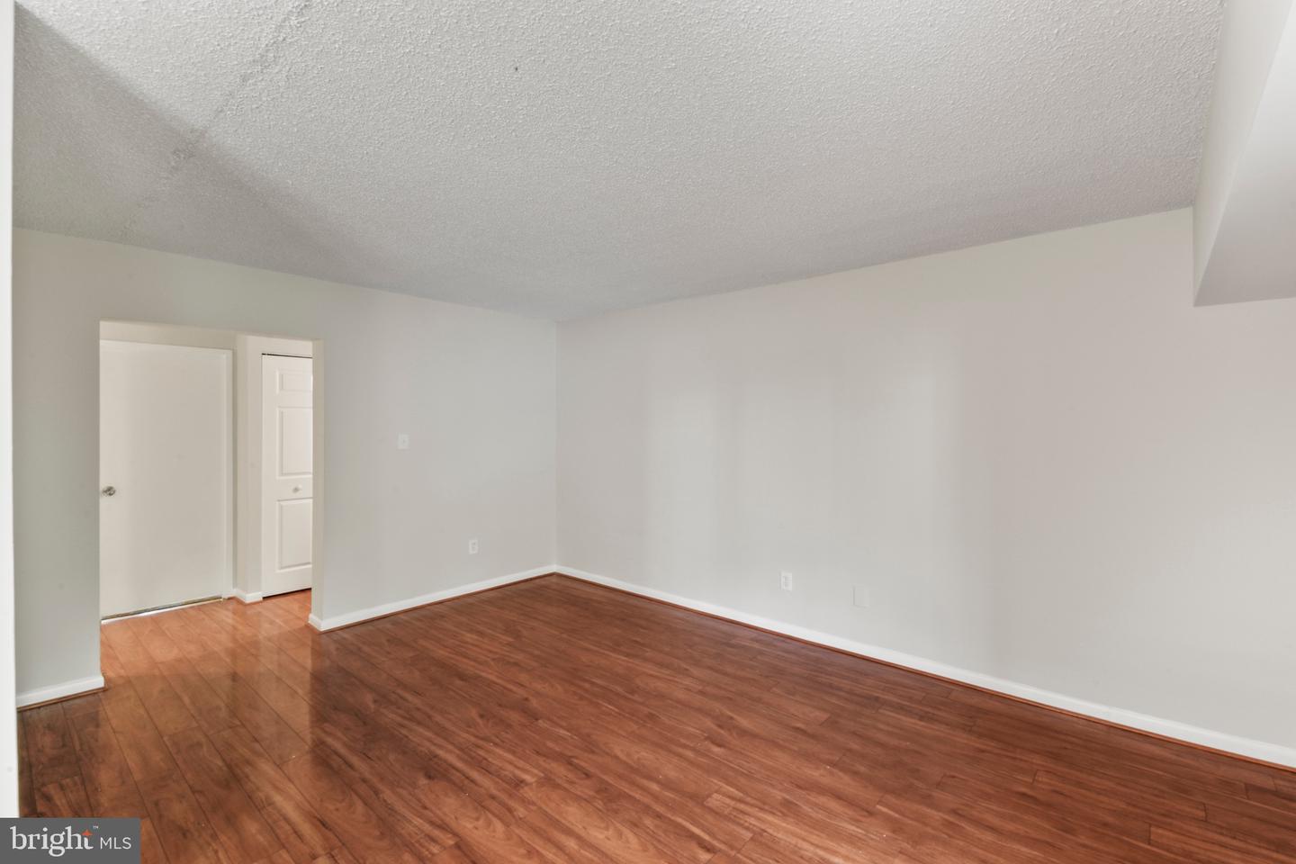 11653 STONEVIEW SQ #11C, RESTON, Virginia 20191, 3 Bedrooms Bedrooms, ,2 BathroomsBathrooms,Residential,For sale,11653 STONEVIEW SQ #11C,VAFX2273048 MLS # VAFX2273048
