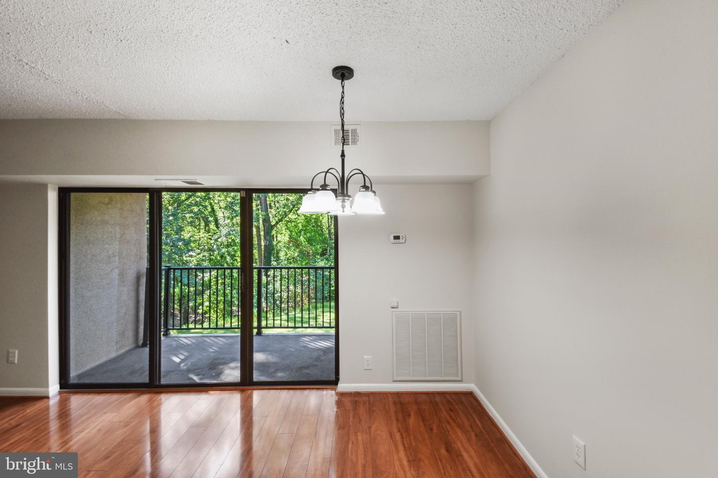 11653 STONEVIEW SQ #11C, RESTON, Virginia 20191, 3 Bedrooms Bedrooms, ,2 BathroomsBathrooms,Residential,For sale,11653 STONEVIEW SQ #11C,VAFX2273048 MLS # VAFX2273048