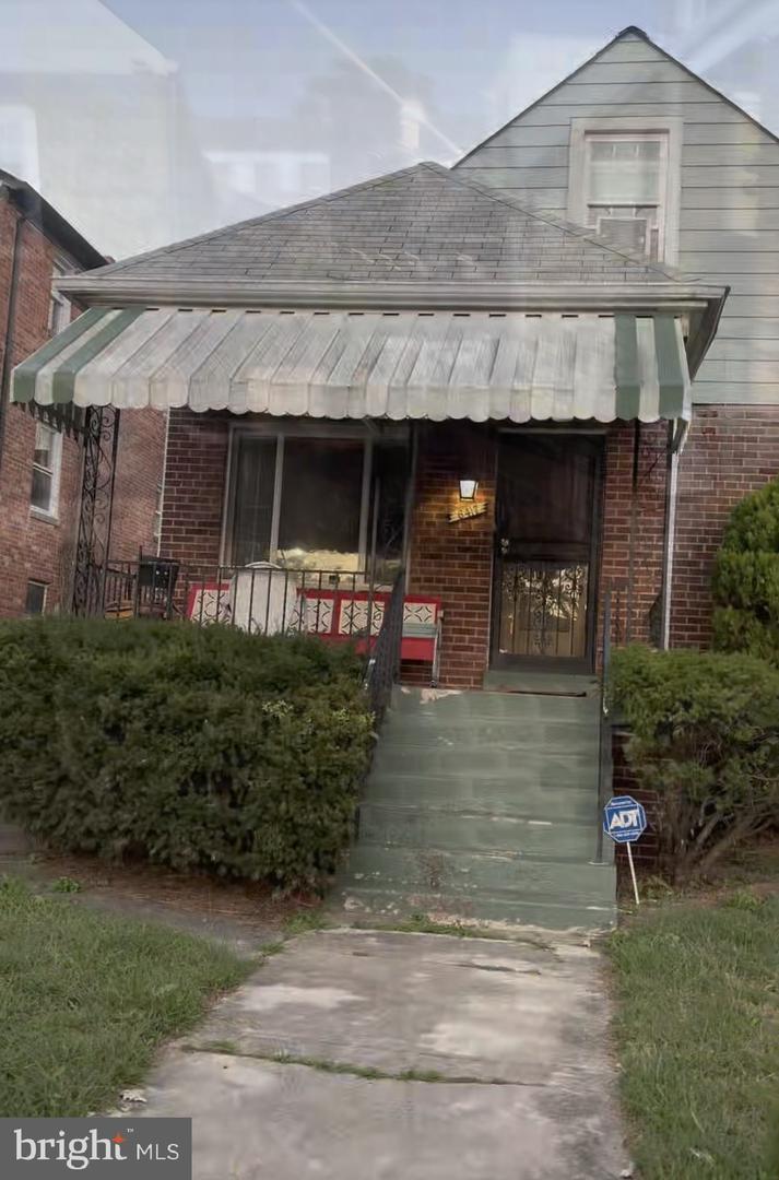6417 3RD ST NW, WASHINGTON, District Of Columbia 20012, 4 Bedrooms Bedrooms, ,3 BathroomsBathrooms,Residential,For sale,6417 3RD ST NW,DCDC2225818 MLS # DCDC2225818