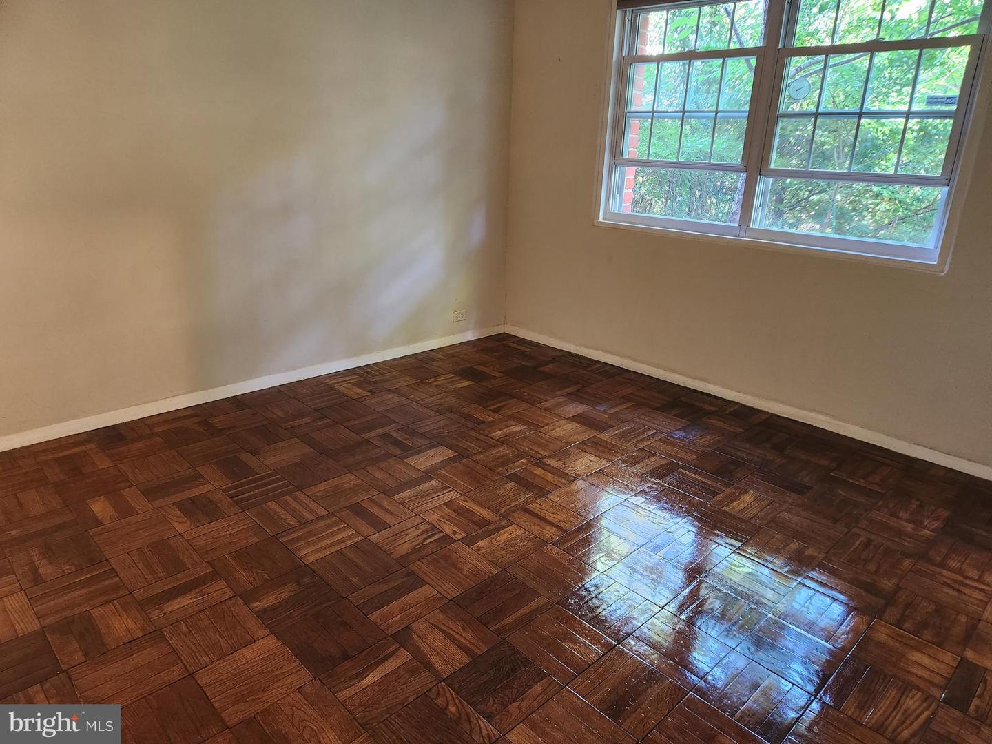 3721 GUNSTON RD, ALEXANDRIA, Virginia 22302, 2 Bedrooms Bedrooms, ,1 BathroomBathrooms,Residential,For sale,3721 GUNSTON RD,VAAX2050588 MLS # VAAX2050588