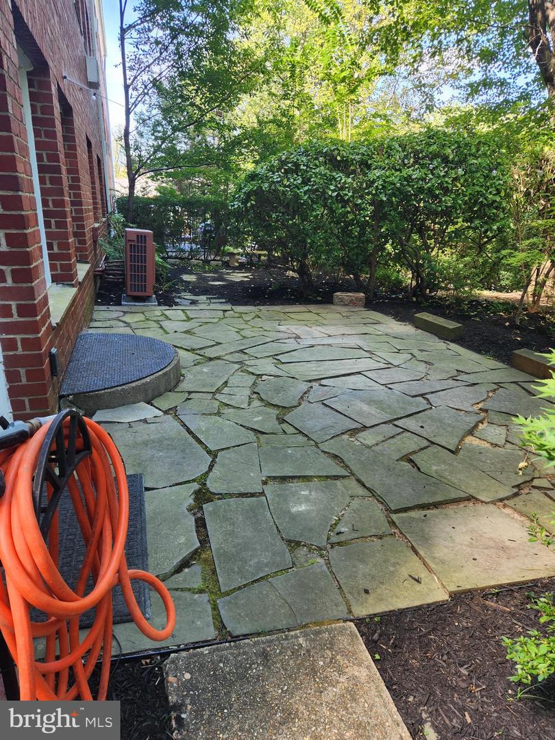 3721 GUNSTON RD, ALEXANDRIA, Virginia 22302, 2 Bedrooms Bedrooms, ,1 BathroomBathrooms,Residential,For sale,3721 GUNSTON RD,VAAX2050588 MLS # VAAX2050588