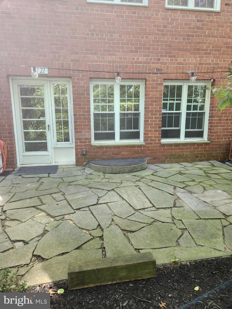3721 GUNSTON RD, ALEXANDRIA, Virginia 22302, 2 Bedrooms Bedrooms, ,1 BathroomBathrooms,Residential,For sale,3721 GUNSTON RD,VAAX2050588 MLS # VAAX2050588