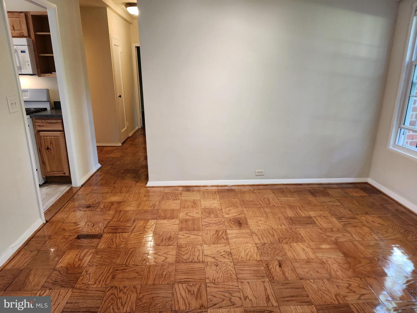 3721 GUNSTON RD, ALEXANDRIA, Virginia 22302, 2 Bedrooms Bedrooms, ,1 BathroomBathrooms,Residential,For sale,3721 GUNSTON RD,VAAX2050588 MLS # VAAX2050588