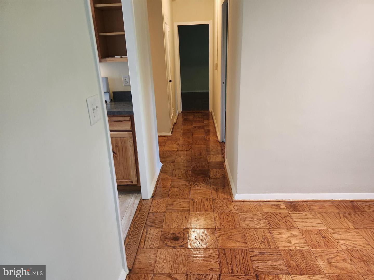 3721 GUNSTON RD, ALEXANDRIA, Virginia 22302, 2 Bedrooms Bedrooms, ,1 BathroomBathrooms,Residential,For sale,3721 GUNSTON RD,VAAX2050588 MLS # VAAX2050588