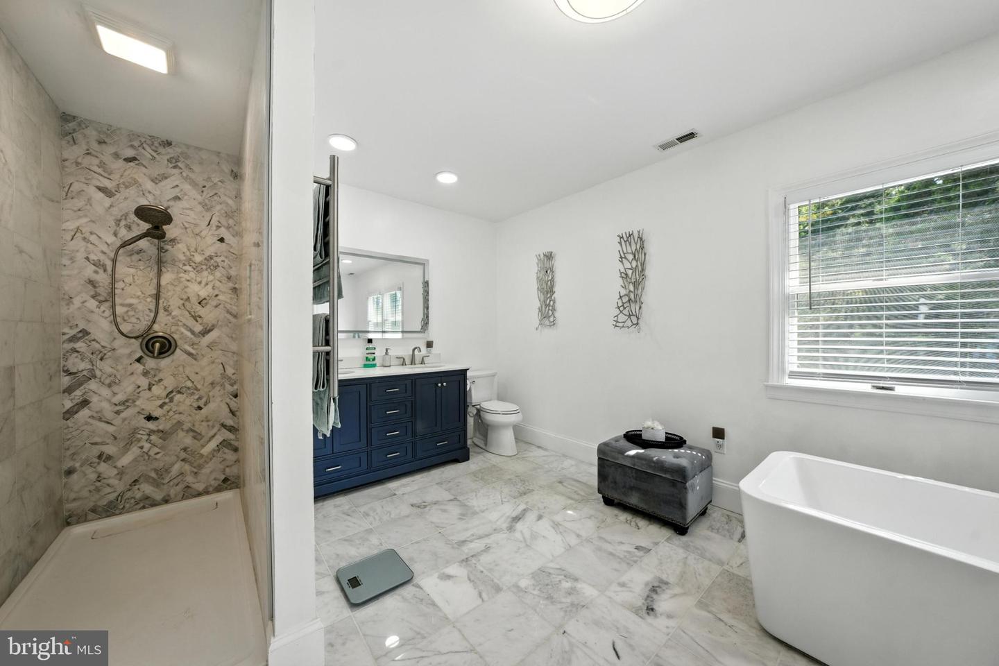 522 FELTON RD, DELTAVILLE, Virginia 23043, 5 Bedrooms Bedrooms, 10 Rooms Rooms,4 BathroomsBathrooms,Residential,For sale,522 FELTON RD,VAMX2000258 MLS # VAMX2000258