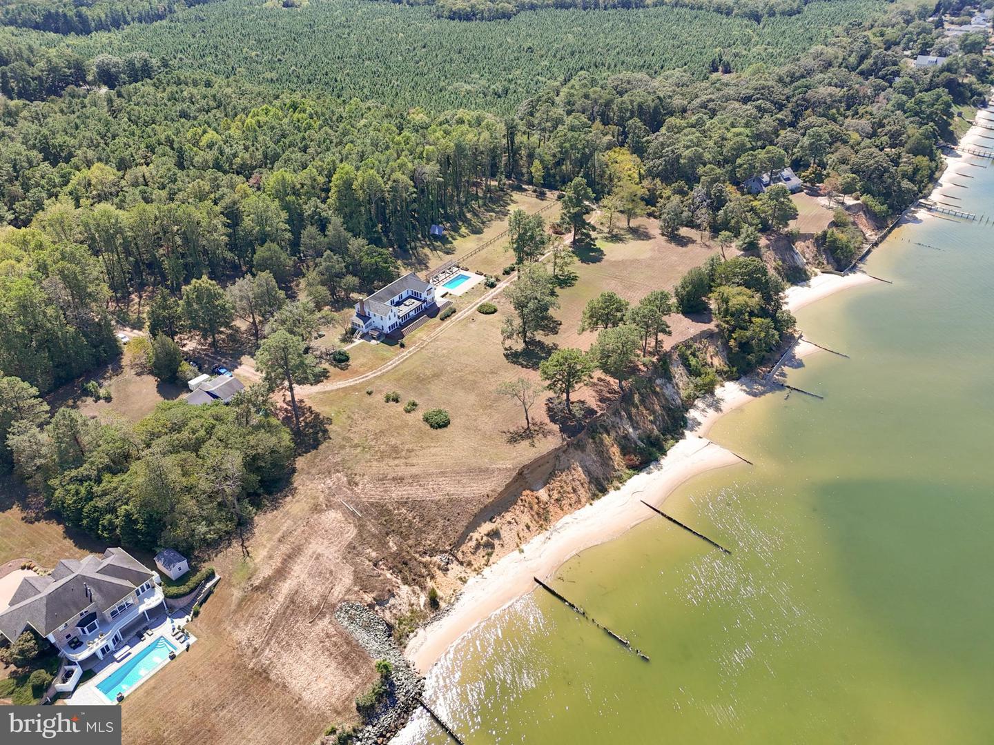 522 FELTON RD, DELTAVILLE, Virginia 23043, 5 Bedrooms Bedrooms, 10 Rooms Rooms,4 BathroomsBathrooms,Residential,For sale,522 FELTON RD,VAMX2000258 MLS # VAMX2000258