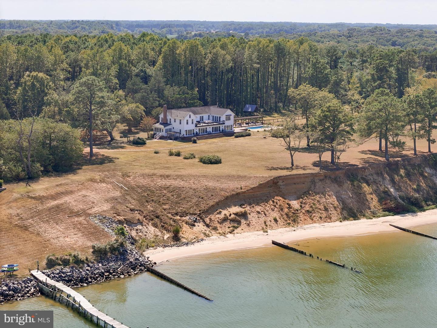 522 FELTON RD, DELTAVILLE, Virginia 23043, 5 Bedrooms Bedrooms, 10 Rooms Rooms,4 BathroomsBathrooms,Residential,For sale,522 FELTON RD,VAMX2000258 MLS # VAMX2000258