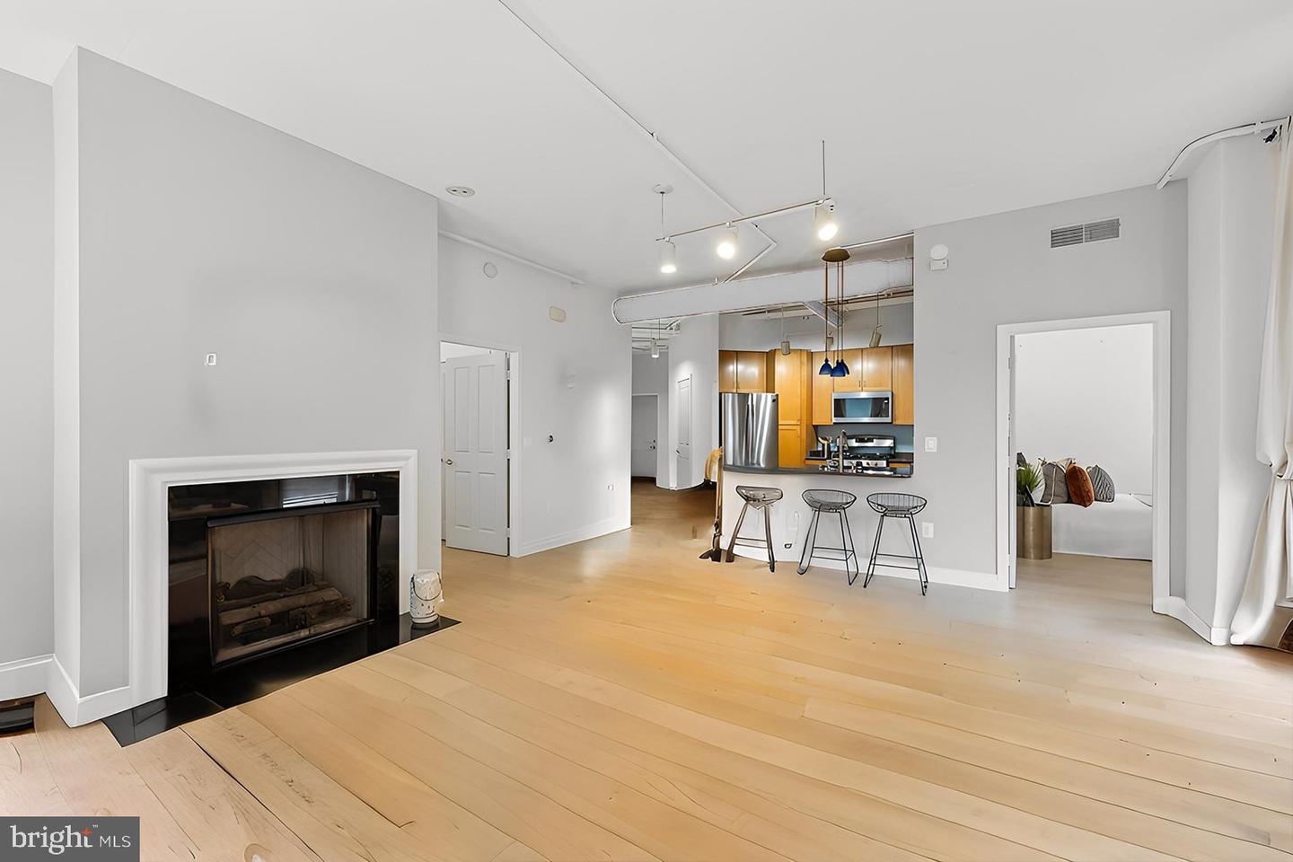 4490 MARKET COMMONS DR #202, FAIRFAX, Virginia 22033, 2 Bedrooms Bedrooms, ,2 BathroomsBathrooms,Residential,For sale,4490 MARKET COMMONS DR #202,VAFX2272916 MLS # VAFX2272916