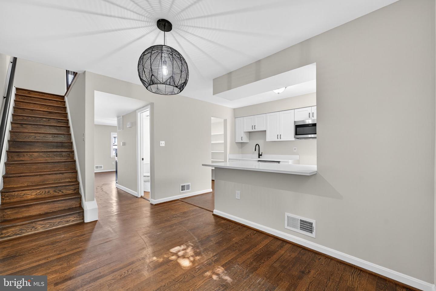 14648 BAKERSFIELD ST, WOODBRIDGE, Virginia 22193, 3 Bedrooms Bedrooms, 5 Rooms Rooms,1 BathroomBathrooms,Residential,For sale,14648 BAKERSFIELD ST,VAPW2105478 MLS # VAPW2105478
