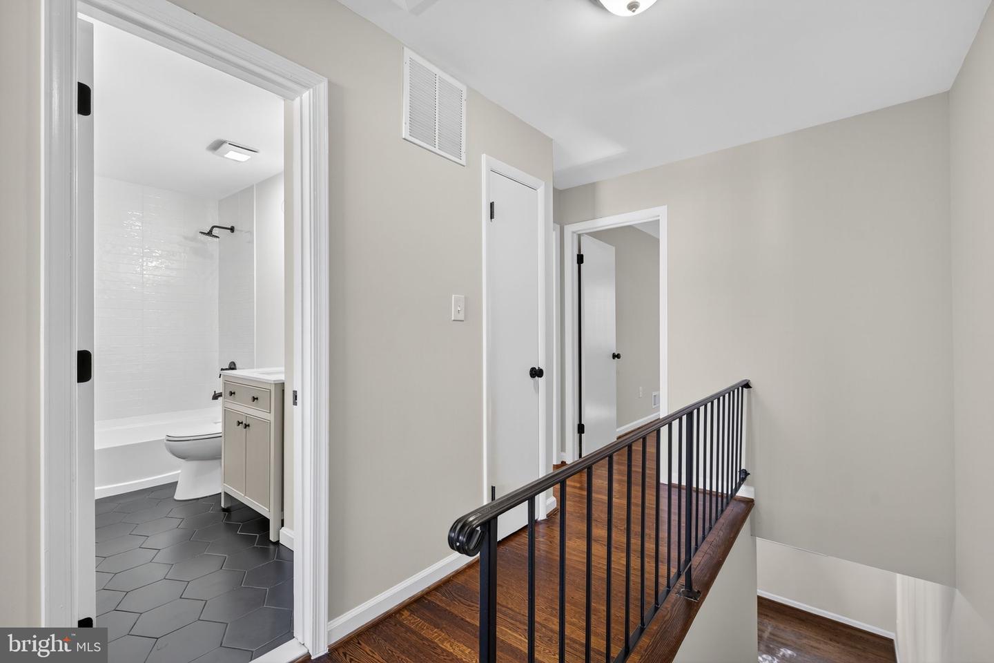 14648 BAKERSFIELD ST, WOODBRIDGE, Virginia 22193, 3 Bedrooms Bedrooms, 5 Rooms Rooms,1 BathroomBathrooms,Residential,For sale,14648 BAKERSFIELD ST,VAPW2105478 MLS # VAPW2105478
