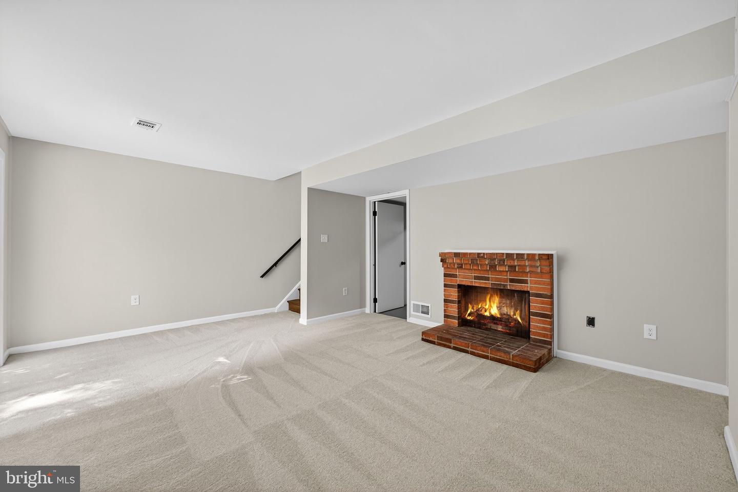 14648 BAKERSFIELD ST, WOODBRIDGE, Virginia 22193, 3 Bedrooms Bedrooms, 5 Rooms Rooms,1 BathroomBathrooms,Residential,For sale,14648 BAKERSFIELD ST,VAPW2105478 MLS # VAPW2105478
