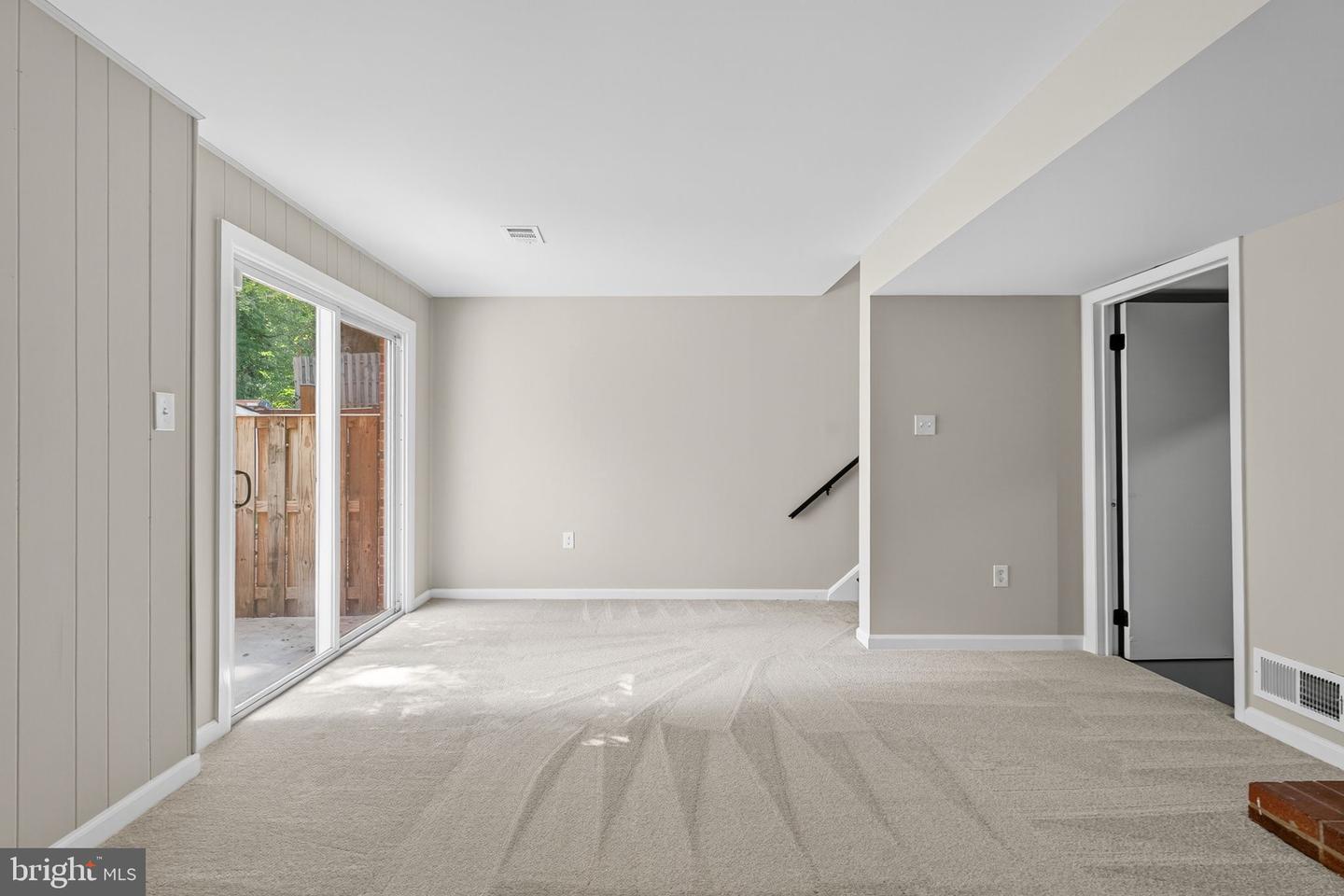 14648 BAKERSFIELD ST, WOODBRIDGE, Virginia 22193, 3 Bedrooms Bedrooms, 5 Rooms Rooms,1 BathroomBathrooms,Residential,For sale,14648 BAKERSFIELD ST,VAPW2105478 MLS # VAPW2105478