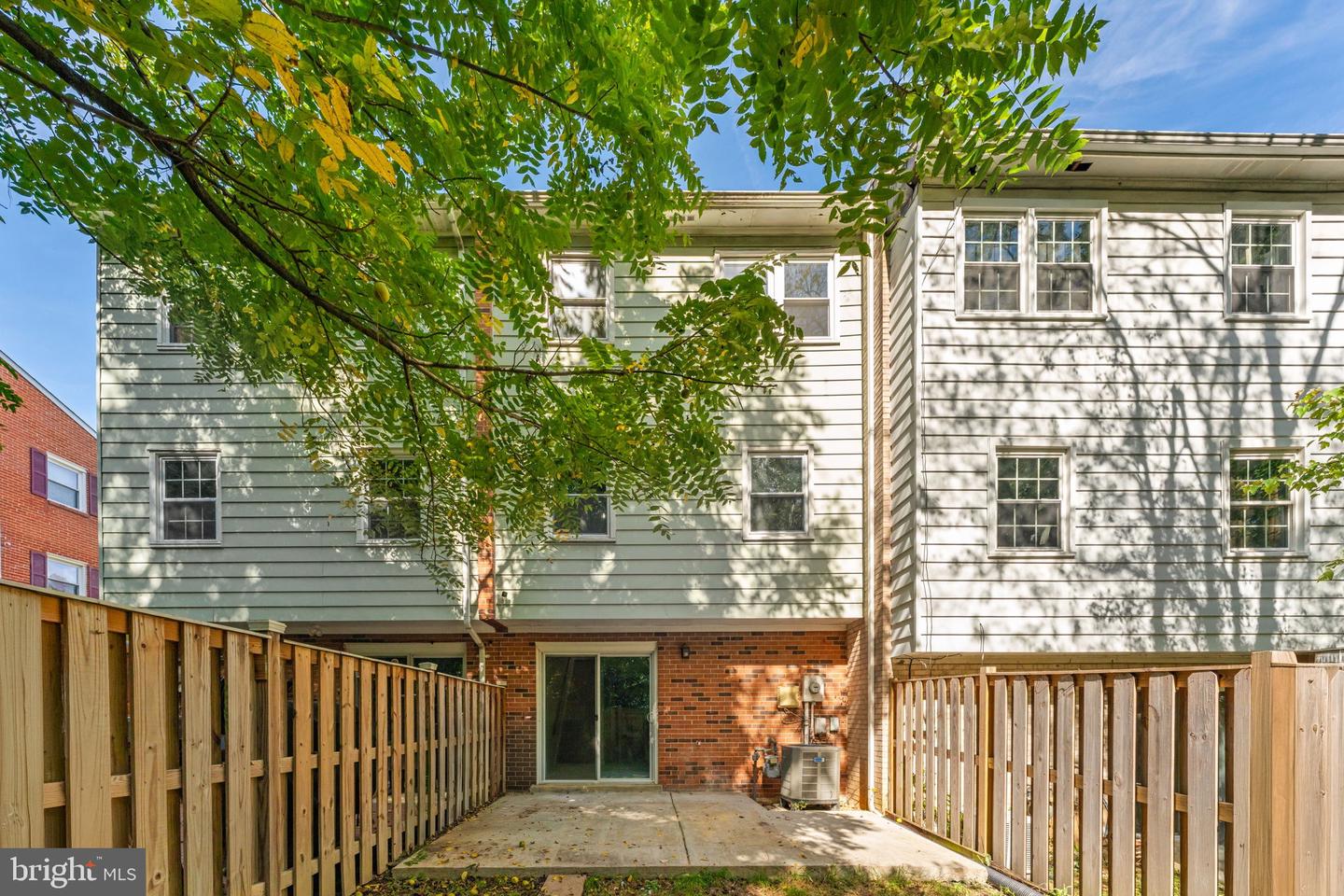14648 BAKERSFIELD ST, WOODBRIDGE, Virginia 22193, 3 Bedrooms Bedrooms, 5 Rooms Rooms,1 BathroomBathrooms,Residential,For sale,14648 BAKERSFIELD ST,VAPW2105478 MLS # VAPW2105478
