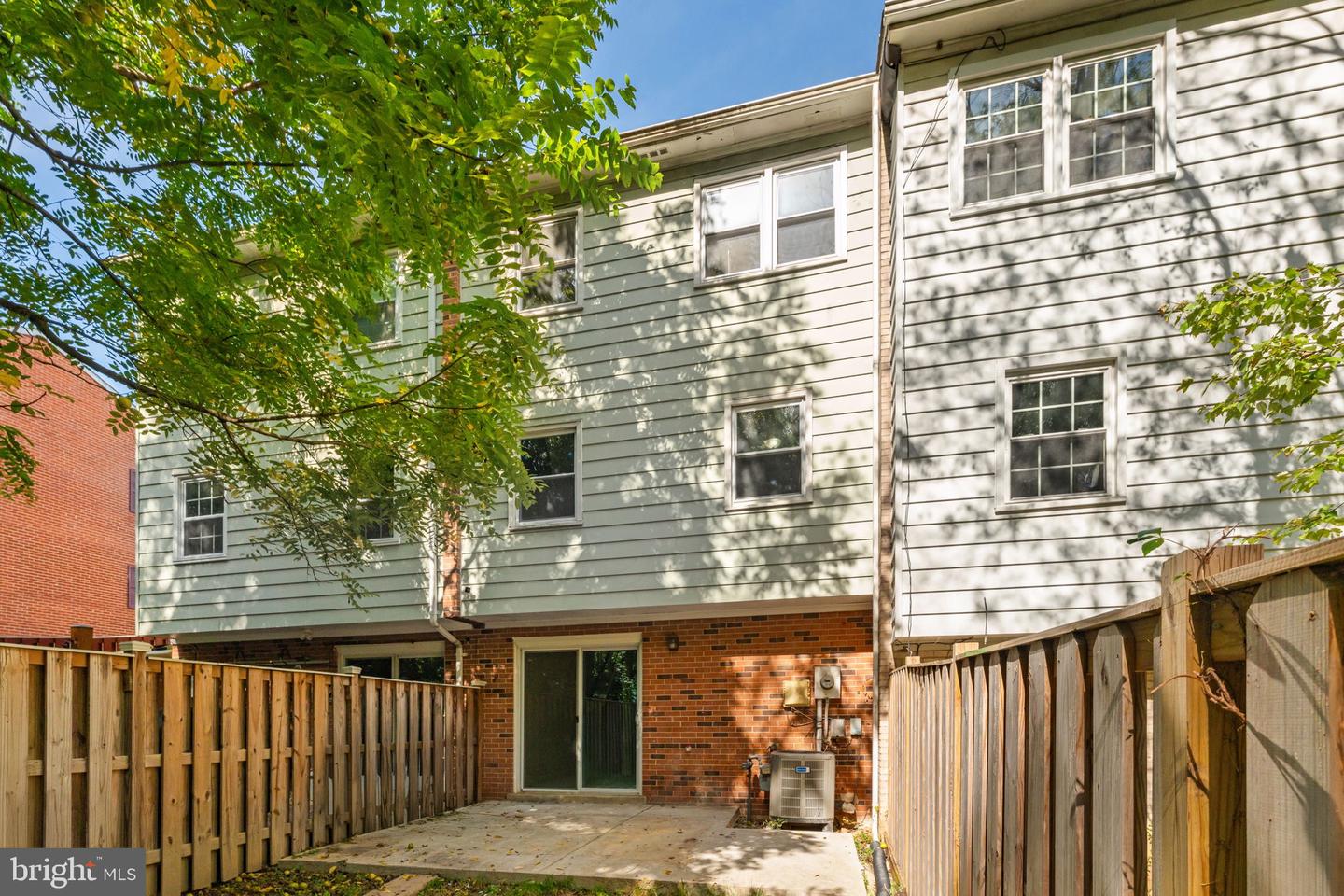 14648 BAKERSFIELD ST, WOODBRIDGE, Virginia 22193, 3 Bedrooms Bedrooms, 5 Rooms Rooms,1 BathroomBathrooms,Residential,For sale,14648 BAKERSFIELD ST,VAPW2105478 MLS # VAPW2105478
