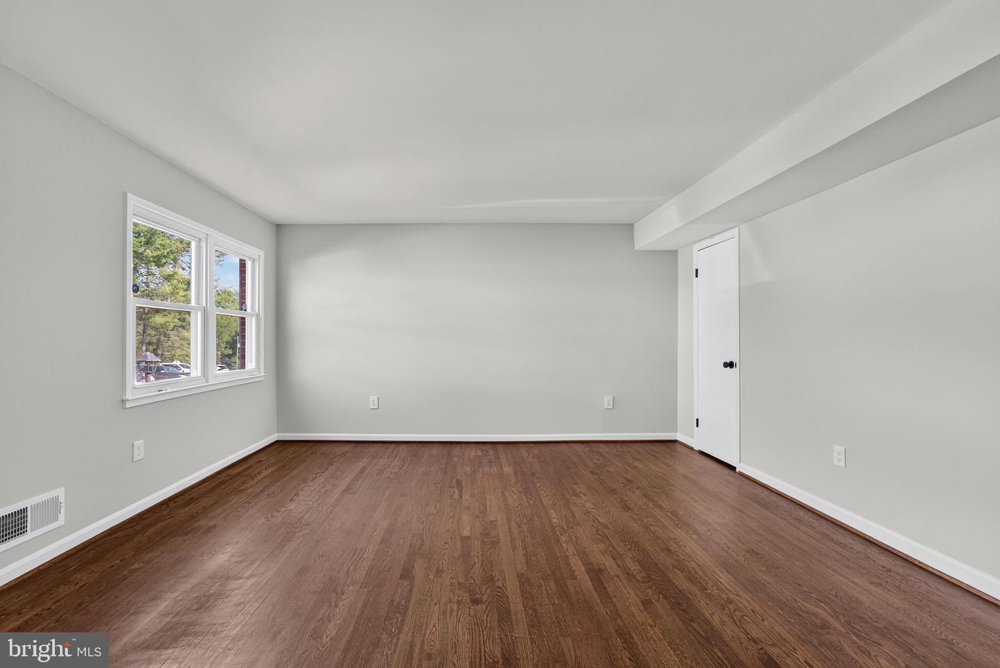14648 BAKERSFIELD ST, WOODBRIDGE, Virginia 22193, 3 Bedrooms Bedrooms, 5 Rooms Rooms,1 BathroomBathrooms,Residential,For sale,14648 BAKERSFIELD ST,VAPW2105478 MLS # VAPW2105478