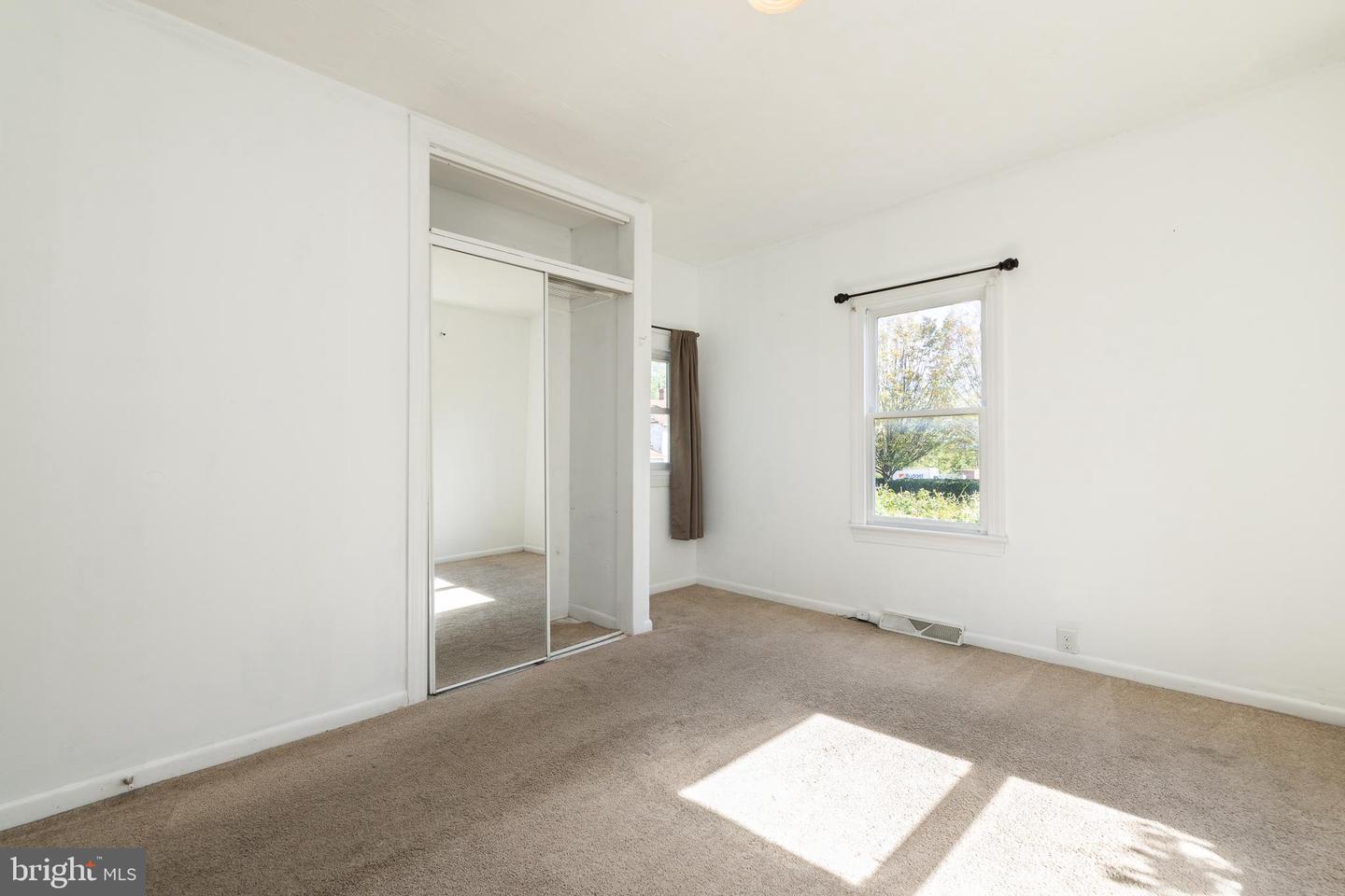 1125 CONWAY ST, WINCHESTER, Virginia 22601, 2 Bedrooms Bedrooms, ,1 BathroomBathrooms,Residential,For sale,1125 CONWAY ST,VAWI2009200 MLS # VAWI2009200
