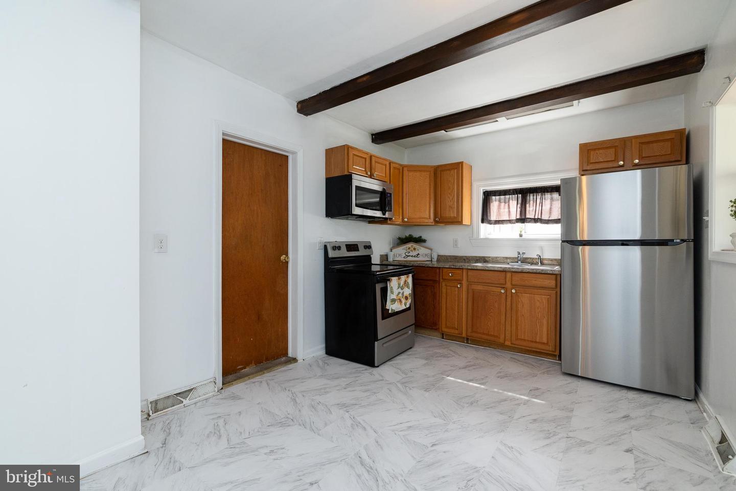 1125 CONWAY ST, WINCHESTER, Virginia 22601, 2 Bedrooms Bedrooms, ,1 BathroomBathrooms,Residential,For sale,1125 CONWAY ST,VAWI2009200 MLS # VAWI2009200