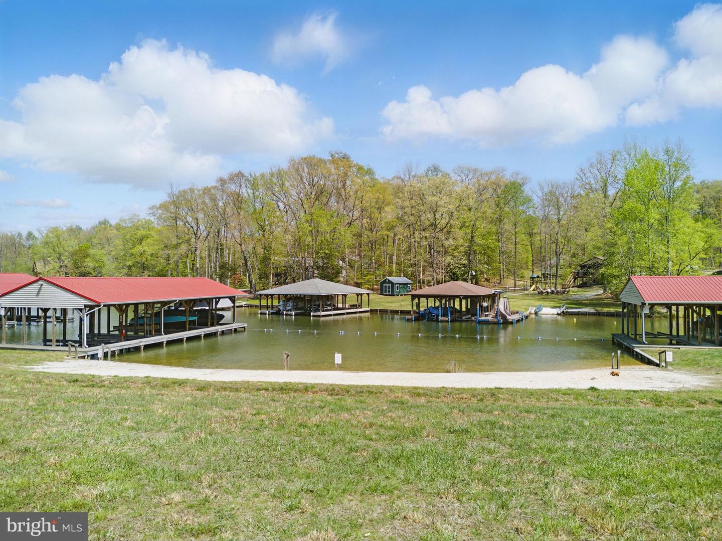 195 PROMISE LN, BUMPASS, Virginia 23024, 5 Bedrooms Bedrooms, 12 Rooms Rooms,4 BathroomsBathrooms,Residential,For sale,195 PROMISE LN,VALA2008692 MLS # VALA2008692