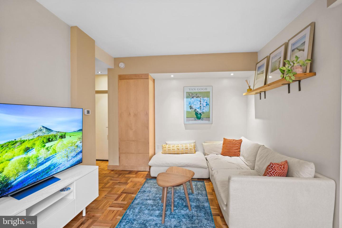 5112 MACARTHUR BLVD NW #2, WASHINGTON, District Of Columbia 20016, 1 Bedroom Bedrooms, ,1 BathroomBathrooms,Residential,For sale,5112 MACARTHUR BLVD NW #2,DCDC2225808 MLS # DCDC2225808
