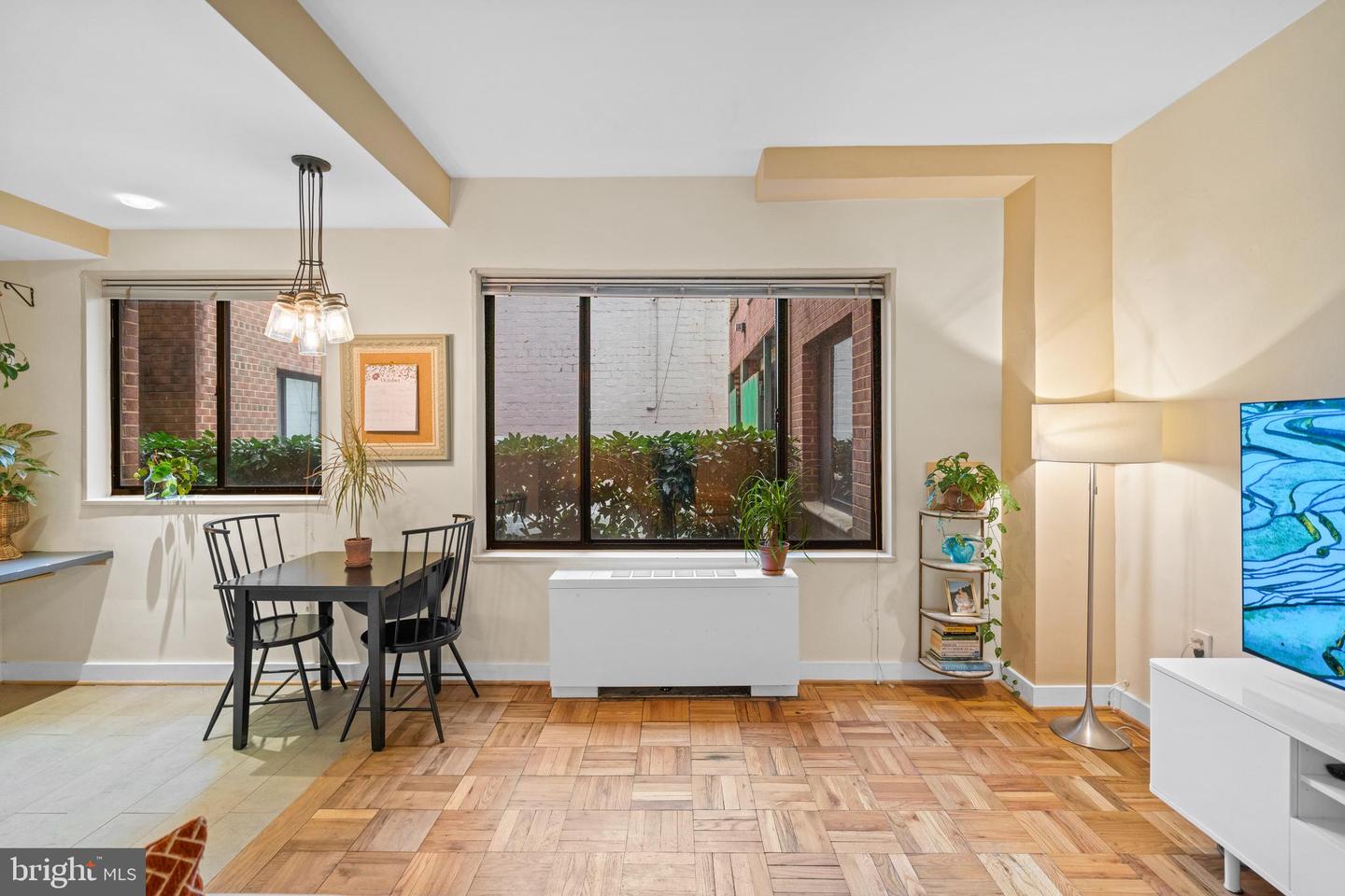 5112 MACARTHUR BLVD NW #2, WASHINGTON, District Of Columbia 20016, 1 Bedroom Bedrooms, ,1 BathroomBathrooms,Residential,For sale,5112 MACARTHUR BLVD NW #2,DCDC2225808 MLS # DCDC2225808