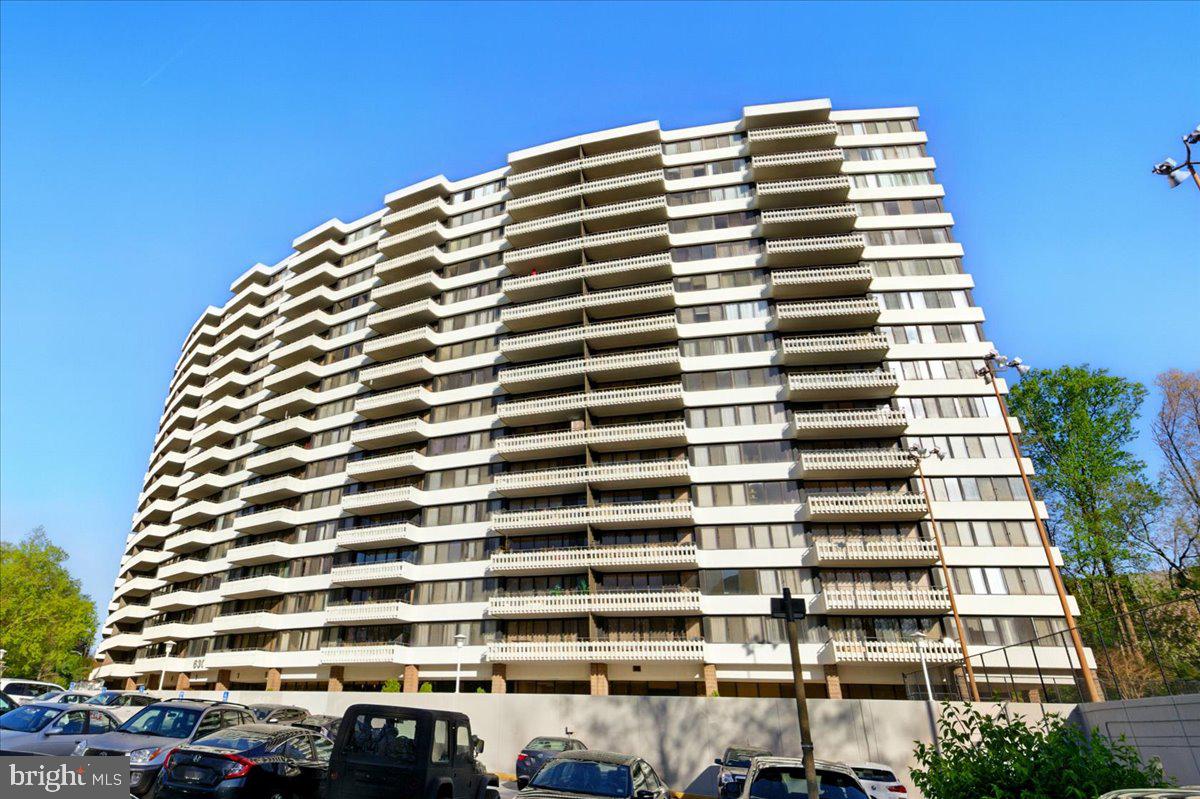 6301 STEVENSON AVE #412, ALEXANDRIA, Virginia 22304, 2 Bedrooms Bedrooms, ,2 BathroomsBathrooms,Residential,For sale,6301 STEVENSON AVE #412,VAAX2050598 MLS # VAAX2050598