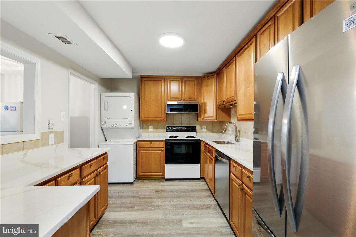 6301 STEVENSON AVE #412, ALEXANDRIA, Virginia 22304, 2 Bedrooms Bedrooms, ,2 BathroomsBathrooms,Residential,For sale,6301 STEVENSON AVE #412,VAAX2050598 MLS # VAAX2050598