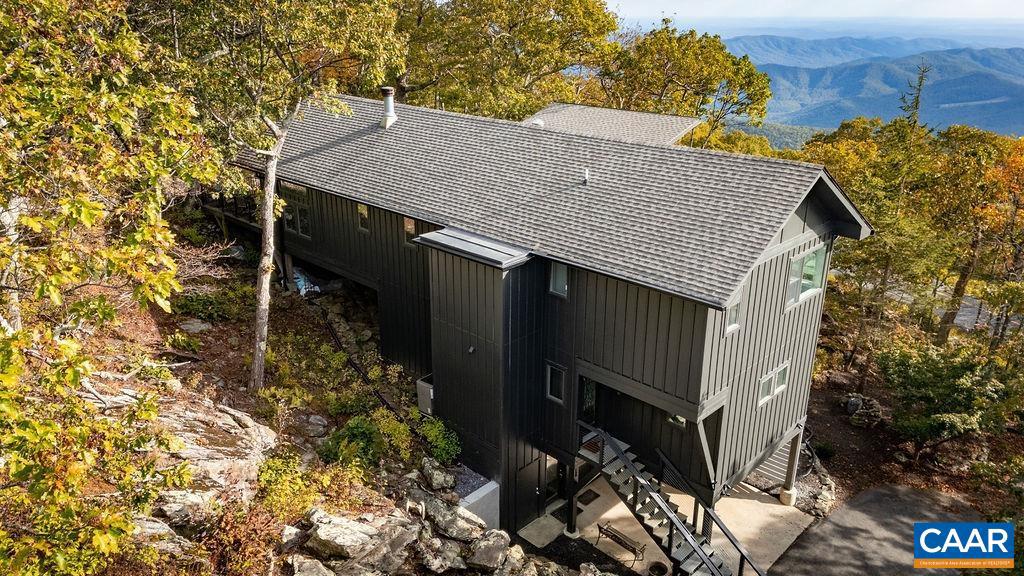 549 DEVILS KNOB LOOP, WINTERGREEN RESORT, Virginia 22967, 3 Bedrooms Bedrooms, ,3 BathroomsBathrooms,Residential,For sale,549 DEVILS KNOB LOOP,669740 MLS # 669740