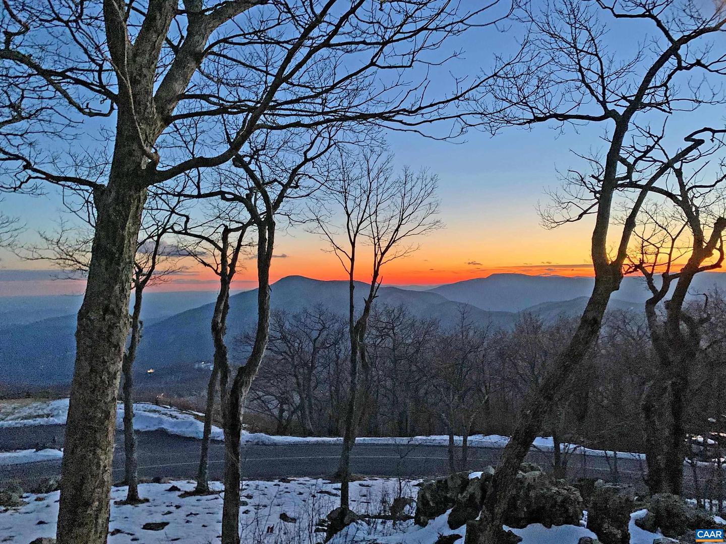 549 DEVILS KNOB LOOP, WINTERGREEN RESORT, Virginia 22967, 3 Bedrooms Bedrooms, ,3 BathroomsBathrooms,Residential,For sale,549 DEVILS KNOB LOOP,669740 MLS # 669740
