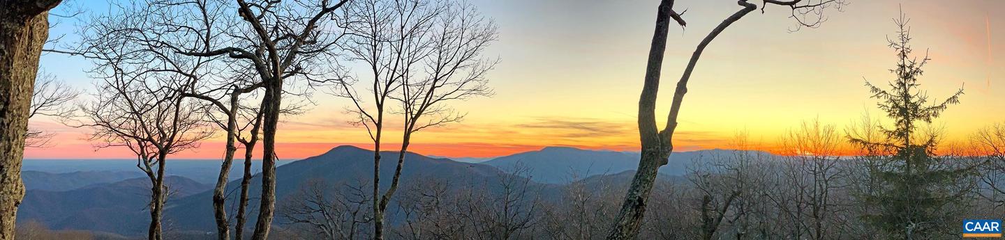 549 DEVILS KNOB LOOP, WINTERGREEN RESORT, Virginia 22967, 3 Bedrooms Bedrooms, ,3 BathroomsBathrooms,Residential,For sale,549 DEVILS KNOB LOOP,669740 MLS # 669740