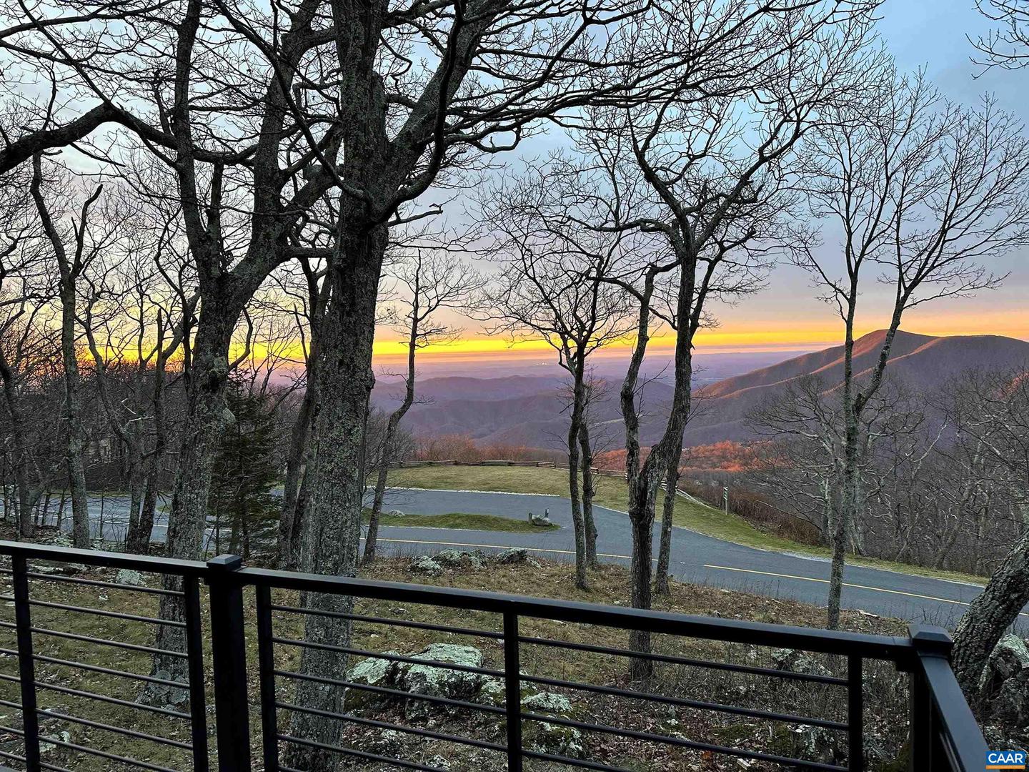 549 DEVILS KNOB LOOP, WINTERGREEN RESORT, Virginia 22967, 3 Bedrooms Bedrooms, ,3 BathroomsBathrooms,Residential,For sale,549 DEVILS KNOB LOOP,669740 MLS # 669740