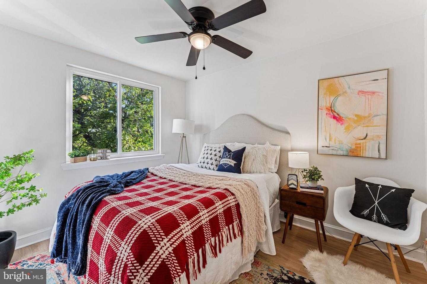 141 LYNHAVEN DR, ALEXANDRIA, Virginia 22305, 2 Bedrooms Bedrooms, ,2 BathroomsBathrooms,Residential,For sale,141 LYNHAVEN DR,VAAX2050604 MLS # VAAX2050604