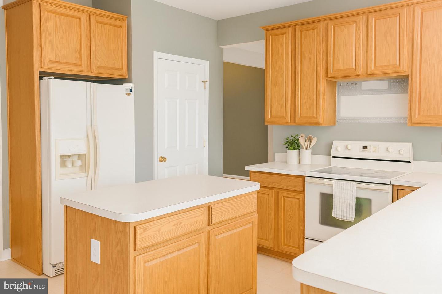 10843 SPENCER ST, BEALETON, Virginia 22712, 4 Bedrooms Bedrooms, ,3 BathroomsBathrooms,Residential,For sale,10843 SPENCER ST,VAFQ2017848 MLS # VAFQ2017848