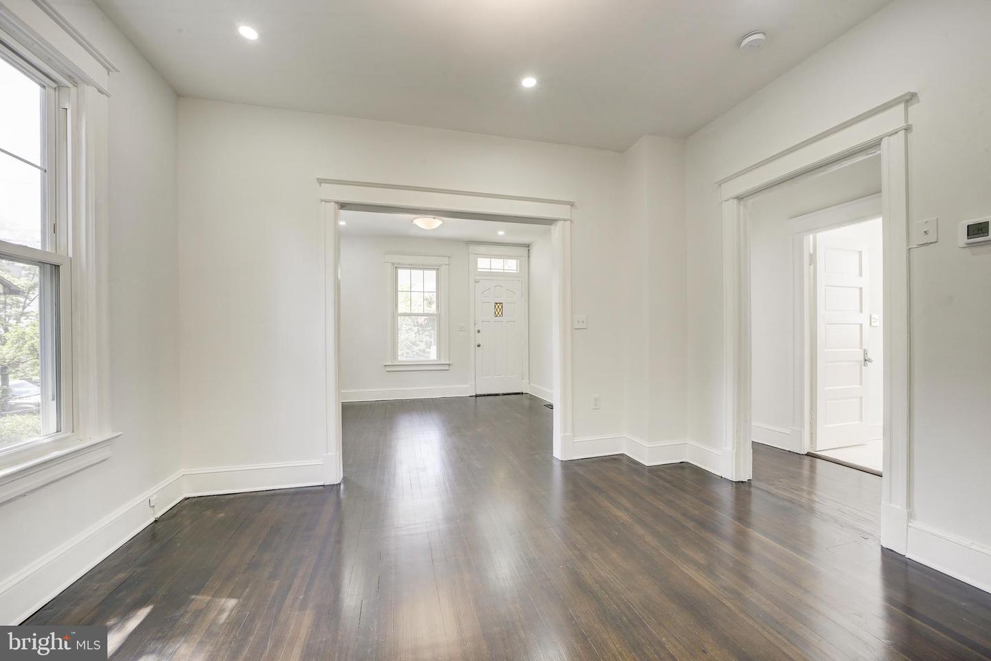 3214 5TH ST SE, WASHINGTON, District Of Columbia 20032, 6 Bedrooms Bedrooms, ,3 BathroomsBathrooms,Residential,For sale,3214 5TH ST SE,DCDC2215404 MLS # DCDC2215404