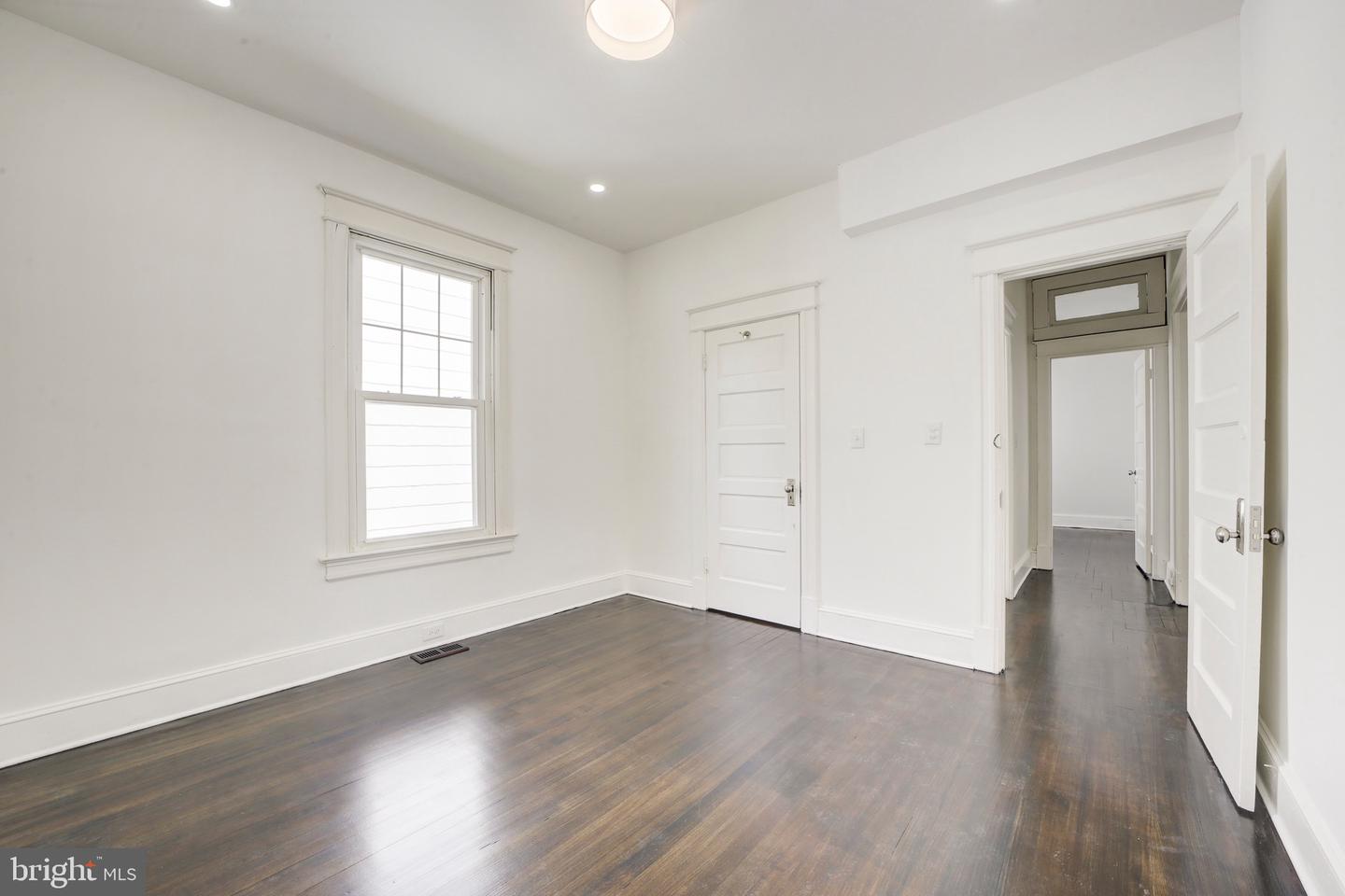3214 5TH ST SE, WASHINGTON, District Of Columbia 20032, 6 Bedrooms Bedrooms, ,3 BathroomsBathrooms,Residential,For sale,3214 5TH ST SE,DCDC2215404 MLS # DCDC2215404