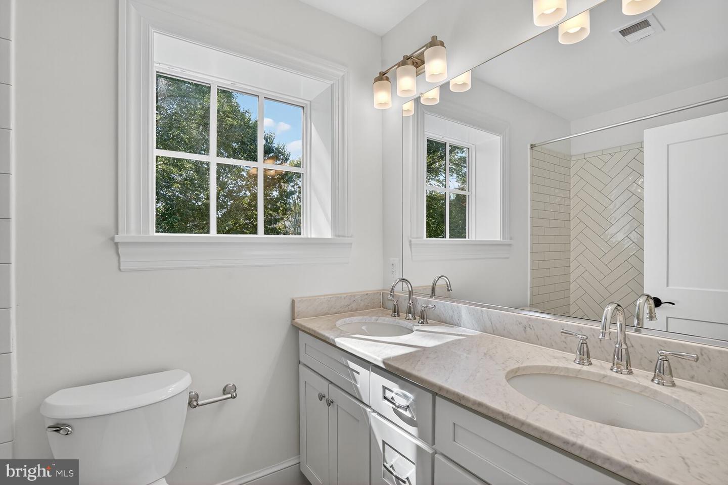 812 FULTON AVE, FALLS CHURCH, Virginia 22046, 5 Bedrooms Bedrooms, ,4 BathroomsBathrooms,Residential,For sale,812 FULTON AVE,VAFA2003236 MLS # VAFA2003236
