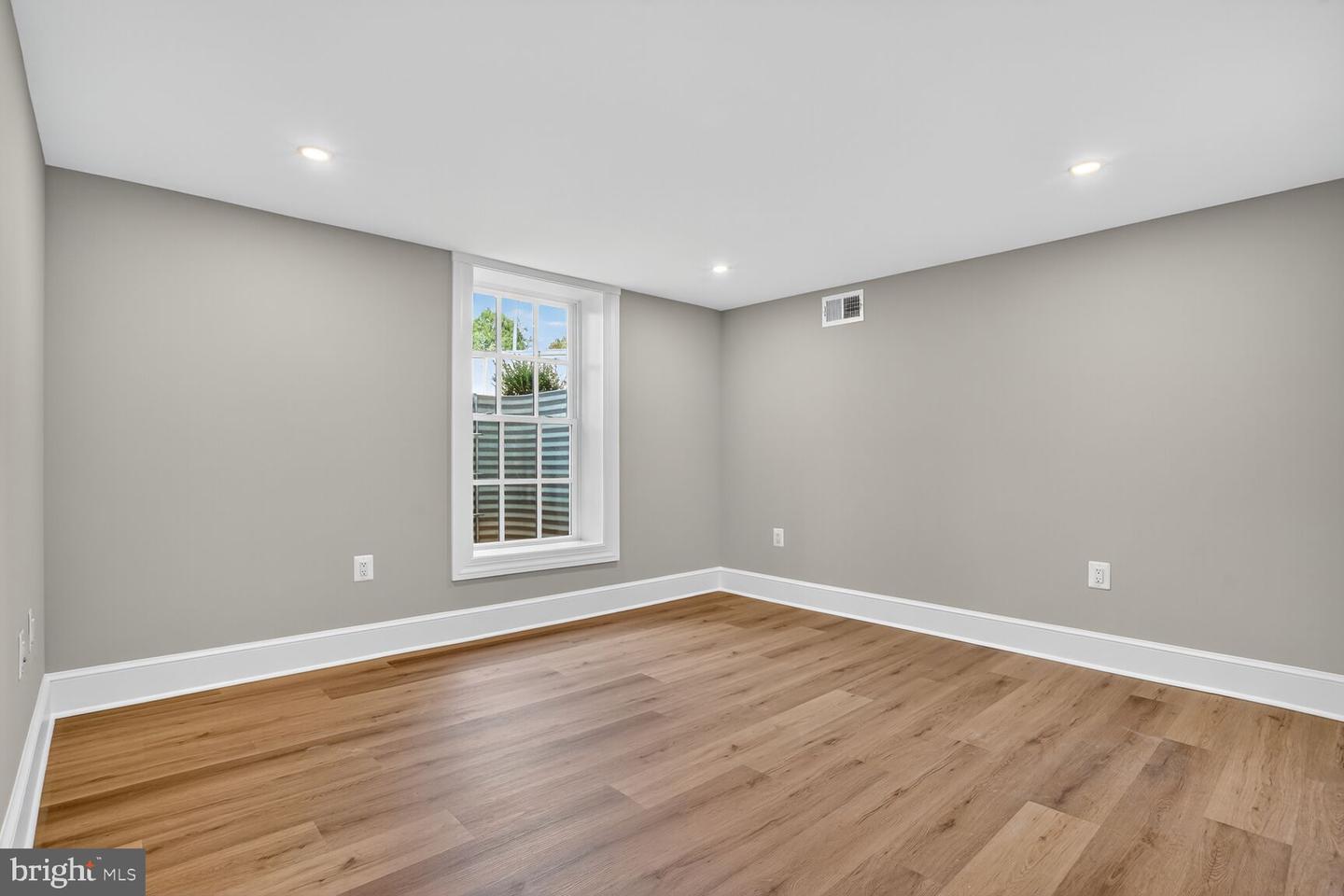 812 FULTON AVE, FALLS CHURCH, Virginia 22046, 5 Bedrooms Bedrooms, ,4 BathroomsBathrooms,Residential,For sale,812 FULTON AVE,VAFA2003236 MLS # VAFA2003236