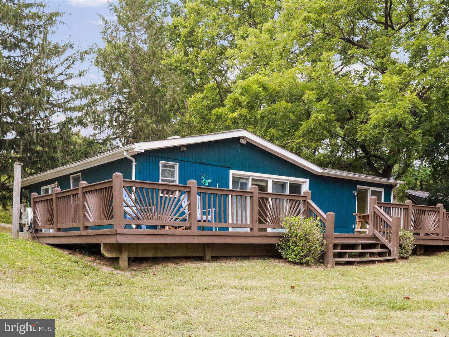 378 PANHANDLE RD, BENTONVILLE, Virginia 22610, 3 Bedrooms Bedrooms, ,2 BathroomsBathrooms,Residential,For sale,378 PANHANDLE RD,VAWR2012184 MLS # VAWR2012184