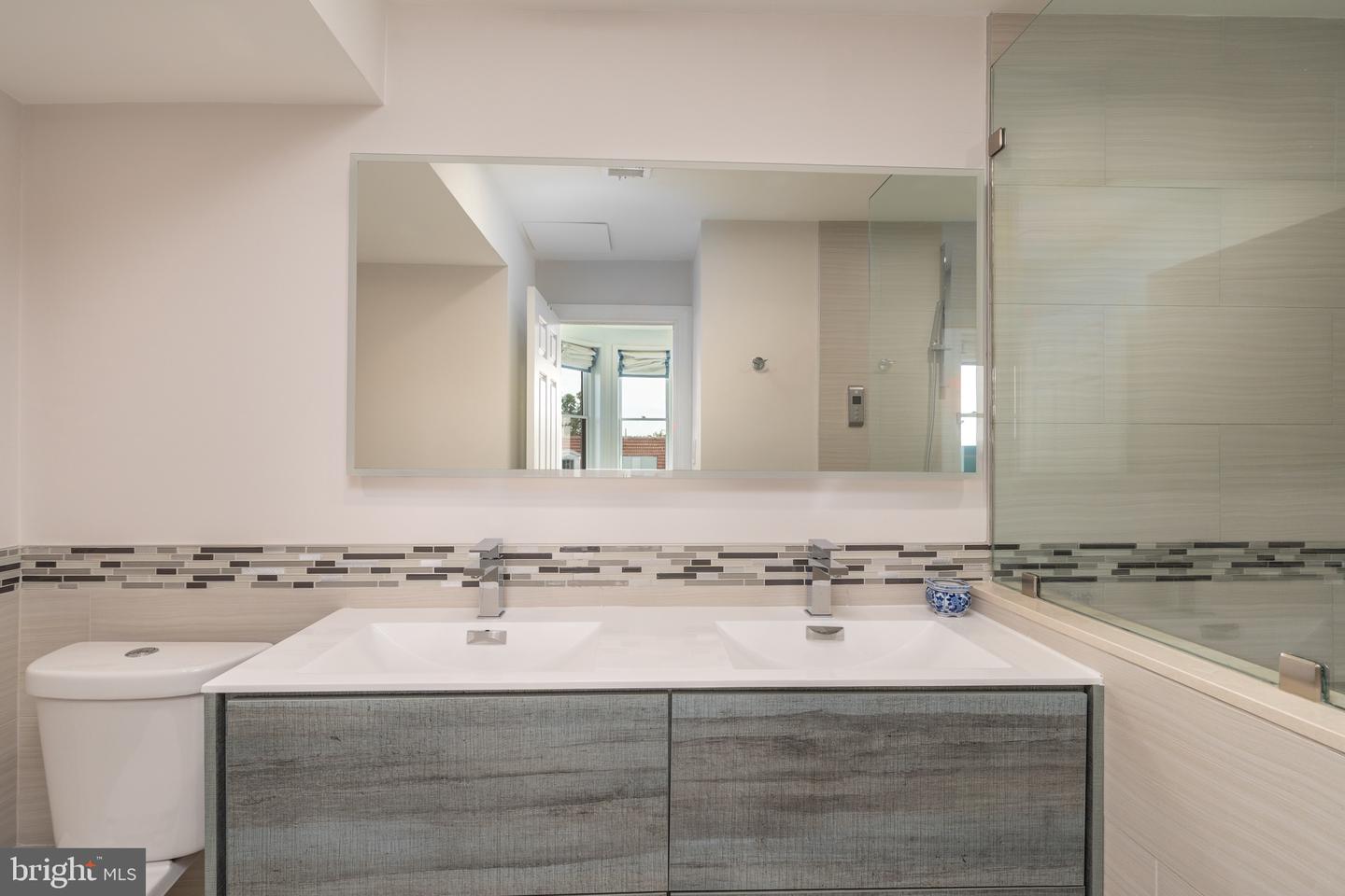 2115 S ST NW #3A, WASHINGTON, District Of Columbia 20008, 1 Bedroom Bedrooms, ,1 BathroomBathrooms,Residential,For sale,2115 S ST NW #3A,DCDC2221454 MLS # DCDC2221454