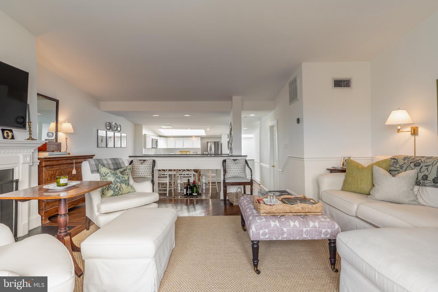 2115 S ST NW #3A, WASHINGTON, District Of Columbia 20008, 1 Bedroom Bedrooms, ,1 BathroomBathrooms,Residential,For sale,2115 S ST NW #3A,DCDC2221454 MLS # DCDC2221454