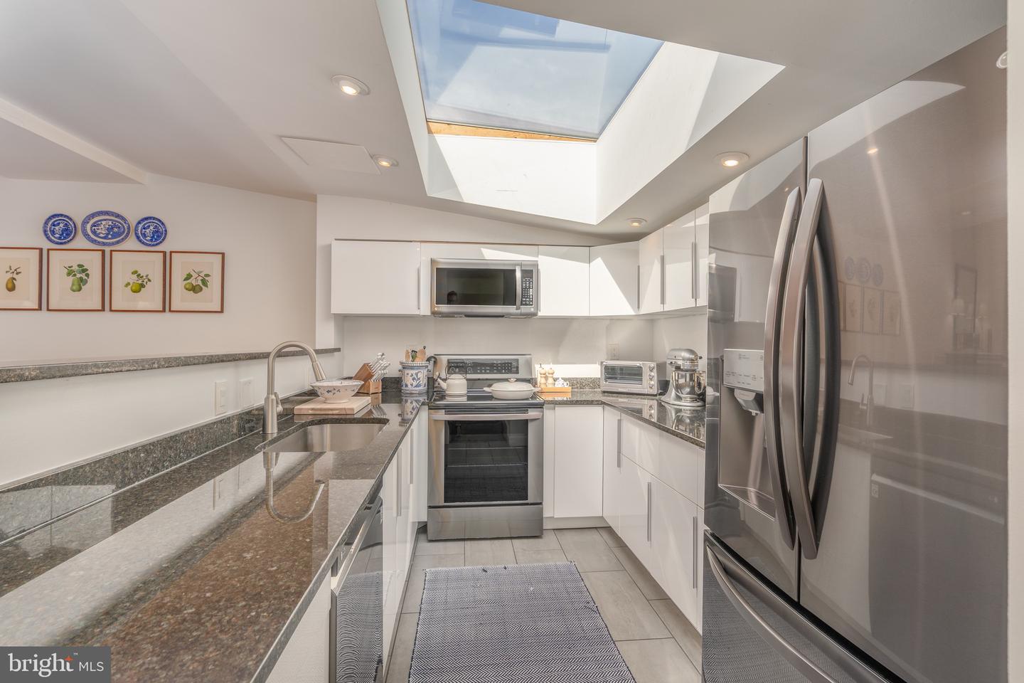 2115 S ST NW #3A, WASHINGTON, District Of Columbia 20008, 1 Bedroom Bedrooms, ,1 BathroomBathrooms,Residential,For sale,2115 S ST NW #3A,DCDC2221454 MLS # DCDC2221454