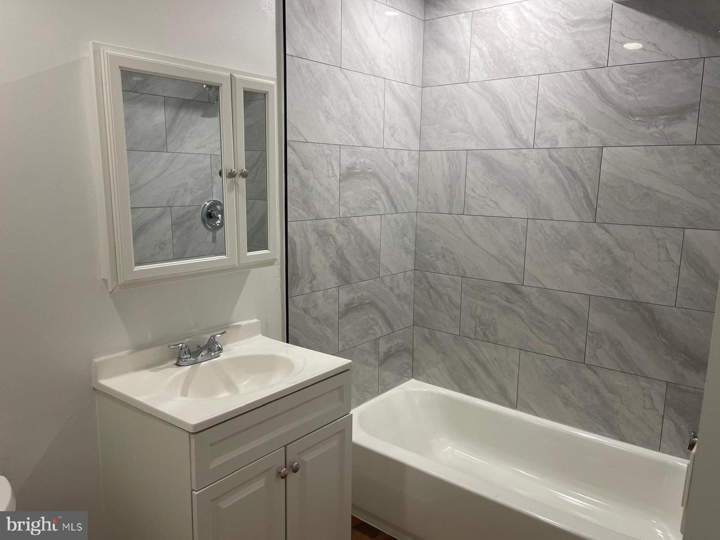 10285 LONG HILL CT, MANASSAS, Virginia 20110, 5 Bedrooms Bedrooms, 5 Rooms Rooms,2 BathroomsBathrooms,Residential,For sale,10285 LONG HILL CT,VAMN2009356 MLS # VAMN2009356