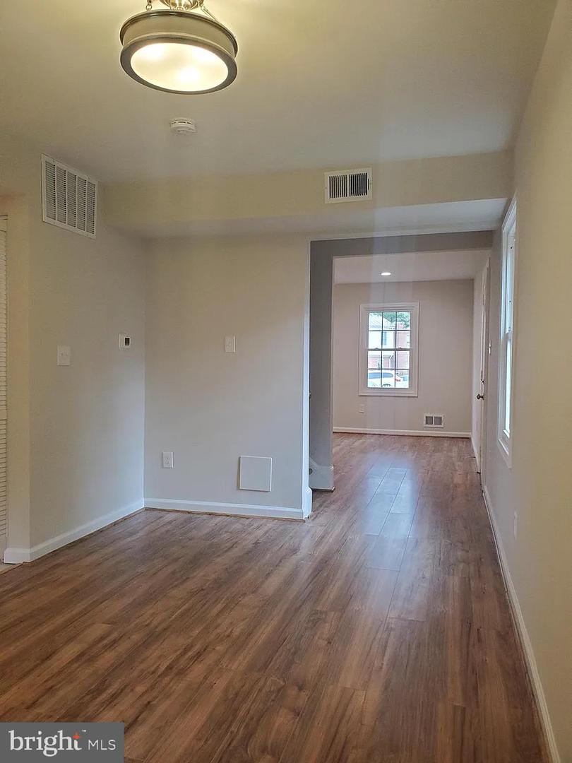 9278 TANEY RD, MANASSAS, Virginia 20110, 3 Bedrooms Bedrooms, ,2 BathroomsBathrooms,Residential,For sale,9278 TANEY RD,VAMN2009360 MLS # VAMN2009360