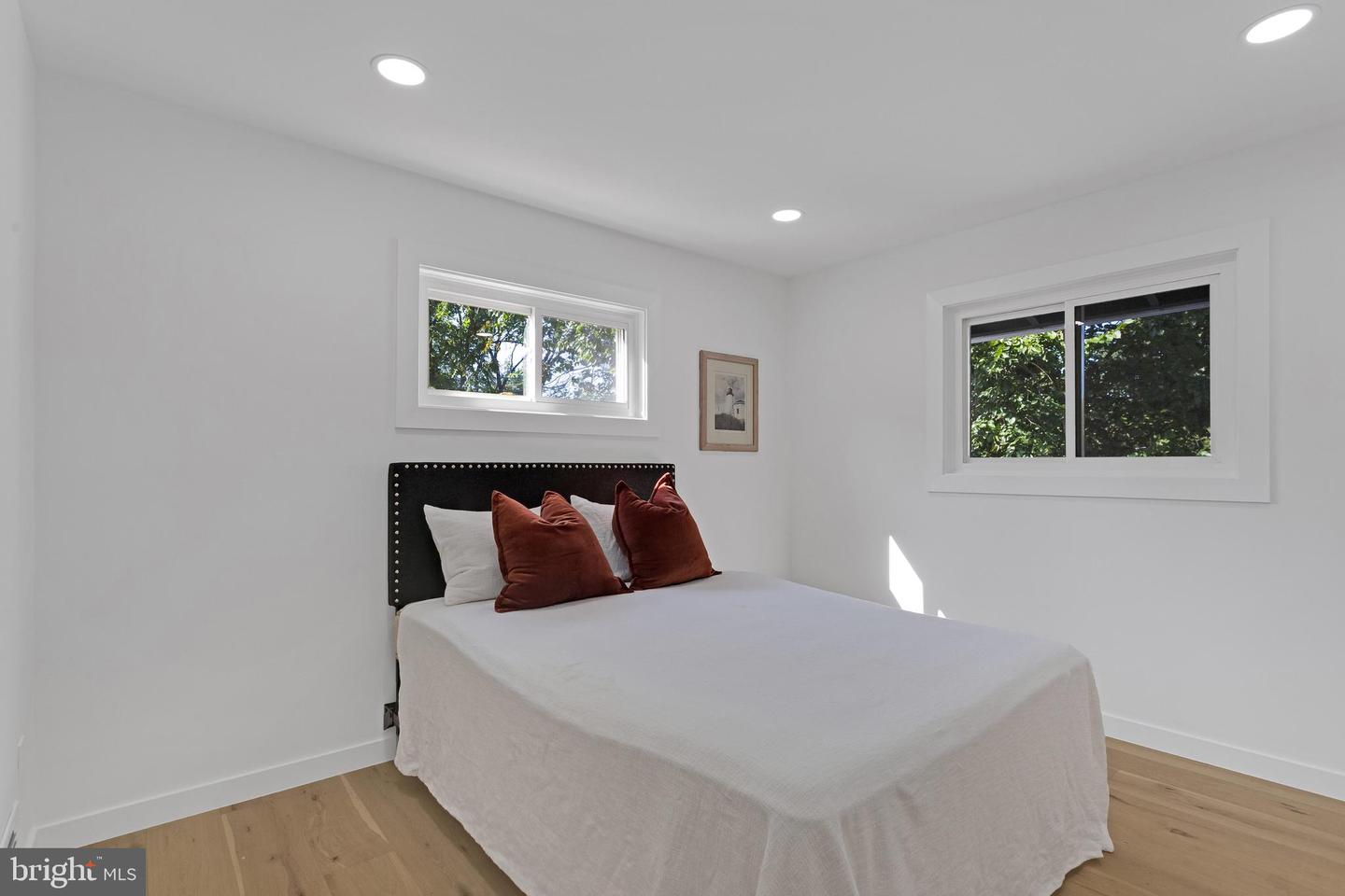 5609 8TH PL N, ARLINGTON, Virginia 22205, 6 Bedrooms Bedrooms, ,3 BathroomsBathrooms,Residential,For sale,5609 8TH PL N,VAAR2063964 MLS # VAAR2063964