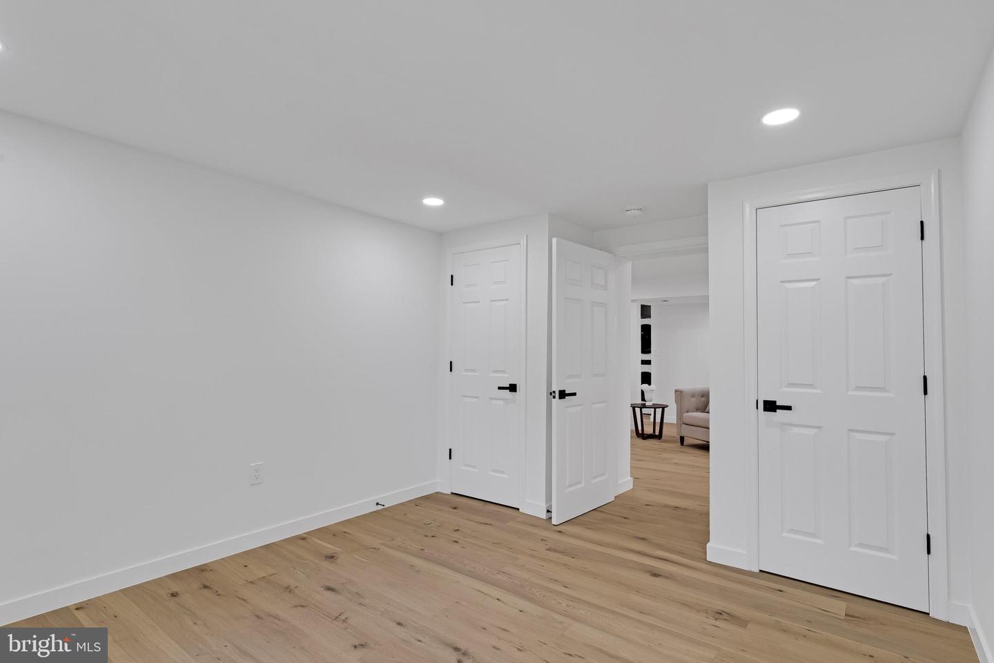 5609 8TH PL N, ARLINGTON, Virginia 22205, 6 Bedrooms Bedrooms, ,3 BathroomsBathrooms,Residential,For sale,5609 8TH PL N,VAAR2063964 MLS # VAAR2063964