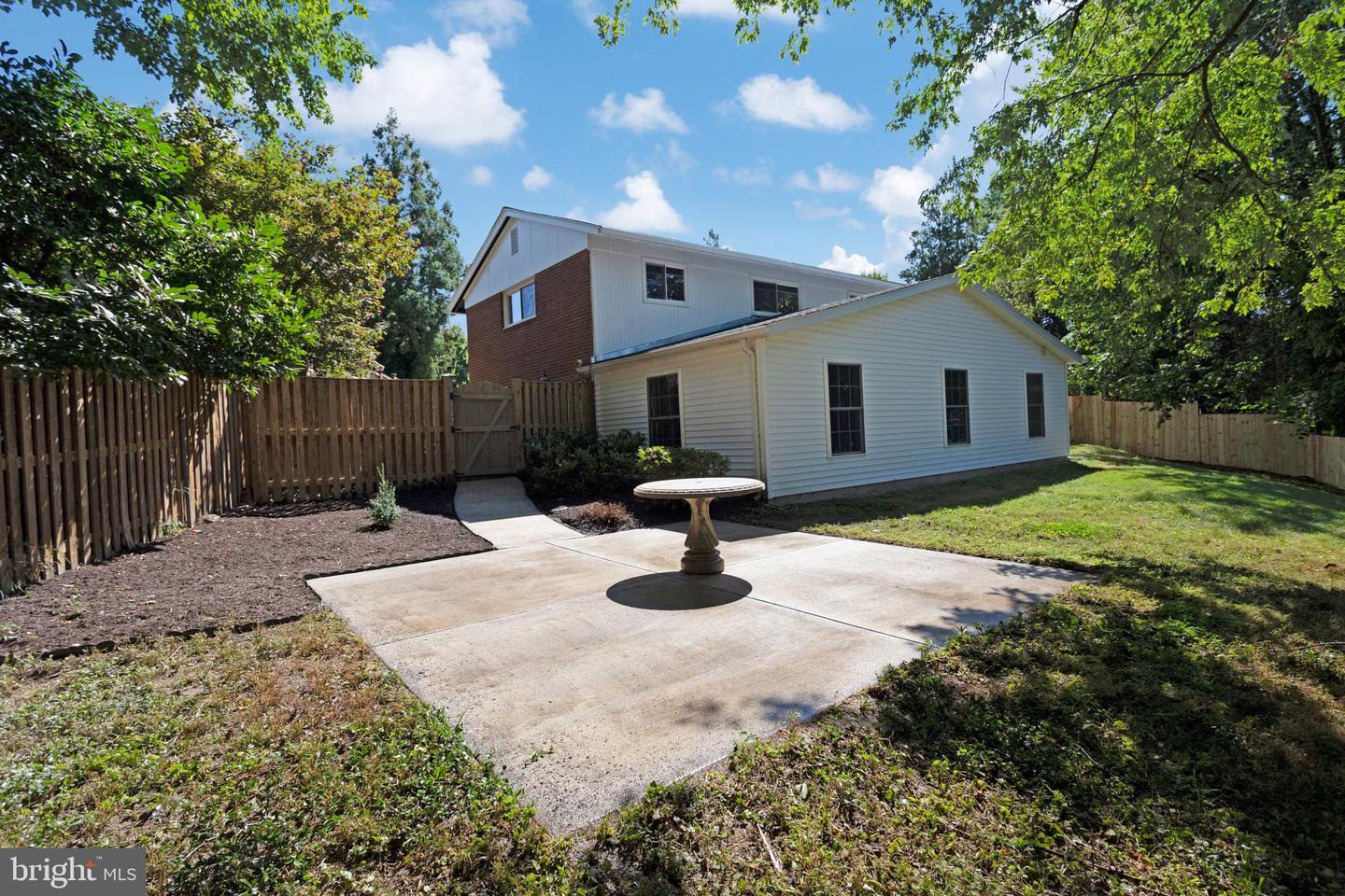 5609 8TH PL N, ARLINGTON, Virginia 22205, 6 Bedrooms Bedrooms, ,3 BathroomsBathrooms,Residential,For sale,5609 8TH PL N,VAAR2063964 MLS # VAAR2063964