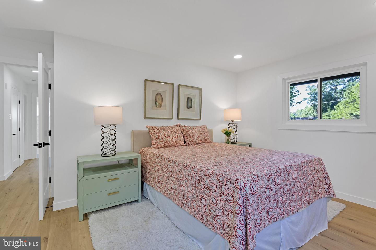 5609 8TH PL N, ARLINGTON, Virginia 22205, 6 Bedrooms Bedrooms, ,3 BathroomsBathrooms,Residential,For sale,5609 8TH PL N,VAAR2063964 MLS # VAAR2063964