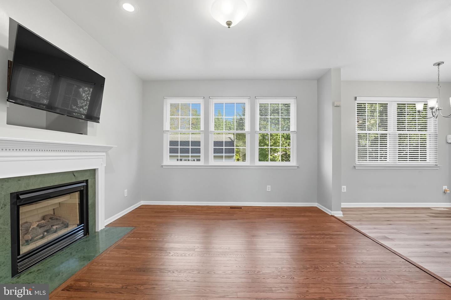 12410 IONA SOUND DR, BRISTOW, Virginia 20136, 3 Bedrooms Bedrooms, ,2 BathroomsBathrooms,Residential,For sale,12410 IONA SOUND DR,VAPW2104472 MLS # VAPW2104472