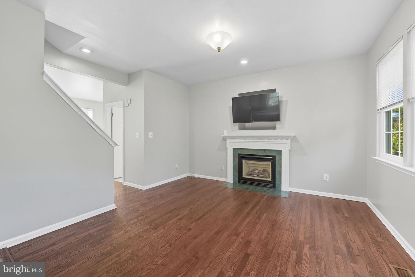 12410 IONA SOUND DR, BRISTOW, Virginia 20136, 3 Bedrooms Bedrooms, ,2 BathroomsBathrooms,Residential,For sale,12410 IONA SOUND DR,VAPW2104472 MLS # VAPW2104472